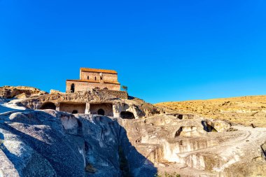 Mtkvari Vadisi, Uplistsikhe, Orta Gürcistan üzerinden Uplistsulis Kilisesi (10. yüzyıl) manzarası