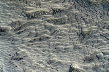 Sülfür pınarının dokulu güzel yüzeyi