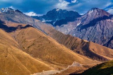Shkhara Dağı, Gürcistan