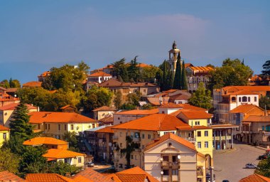 Signagi ve Alazani Vadisi, Georgia manzarası. Gürcistan, Kakheti bölgesinde Sighnaghi aşk şehri