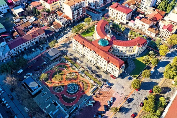 Edifício Com Telhado Vermelho Ruas Batumi — Fotografia de Stock