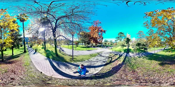 Batumi Georgien März 2021 360 Man Park Beim Fotografieren — Stockfoto