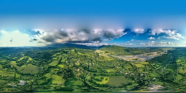 360 Vista Aérea Del Bosque Las Montañas Verano Paisaje Con —  Fotos de Stock