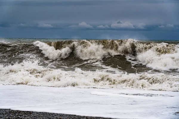 Onde Bianche Sul Mare Durante Una Tempesta — Foto Stock