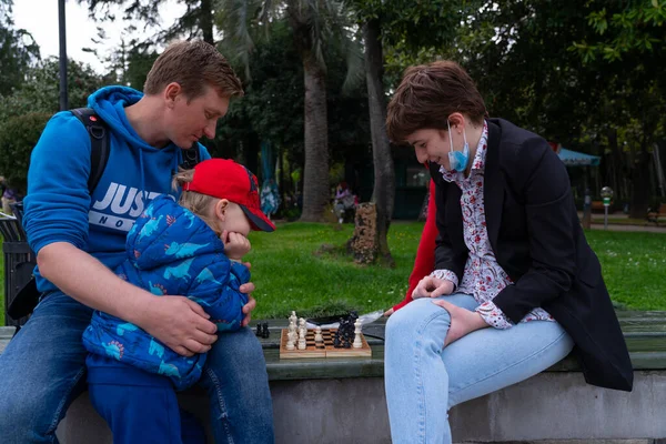 Batumi Georgia Dubna 2021 Lidé Hrají Šachy Parku — Stock fotografie