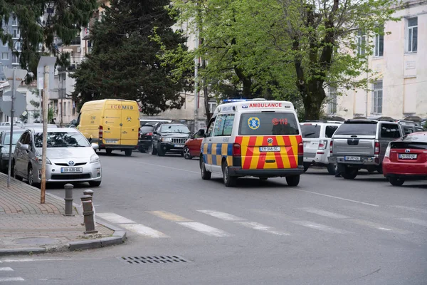 Batumi Georgia Abril 2021 Ambulancia Recorre Calle — Foto de Stock