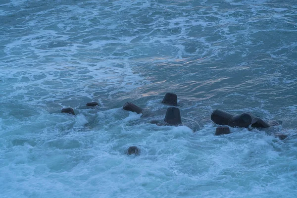 Ondas Golpeando Tetrápodos Mar Negro —  Fotos de Stock