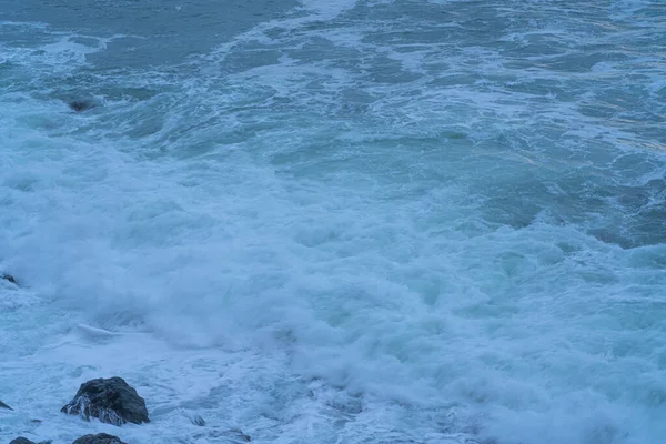 Onde Che Colpiscono Tetrapodi Nel Mar Nero — Foto Stock