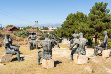 Gürcistan 'ın Gori kentindeki Gürcü kahramanların anısına.