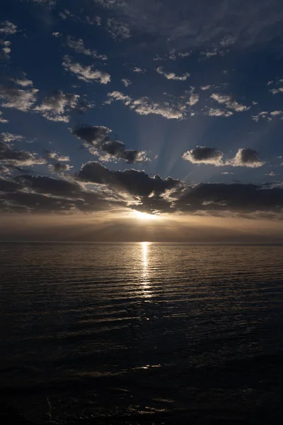 Красивые Перистые Темные Облака Закате — стоковое фото