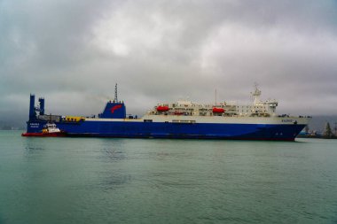 Batumi, Gürcistan - 4 Mayıs 2021 Kaunas gemisi limana girdi