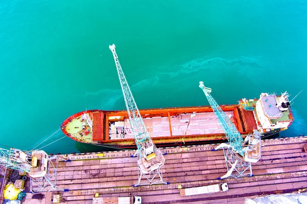 Scaricando Nave Nel Porto Vista Dal Drone — Foto Stock