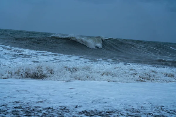 9 Mayıs 2021 'de Batumi' deki Karadeniz Fırtınası