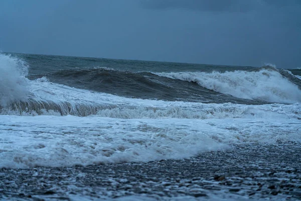 9 Mayıs 2021 'de Batumi' deki Karadeniz Fırtınası