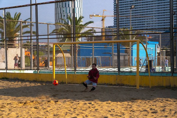 Batumi Georgia Mayo 2021 Portero Salta Después Pelota Campo Arena — Foto de Stock