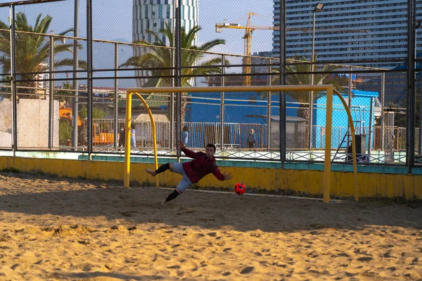 Batumi Georgia Mayo 2021 Portero Salta Después Pelota Campo Arena — Foto de Stock