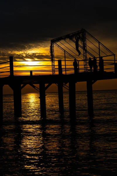 Beautiful Yellow Sunset Background Pier — 图库照片