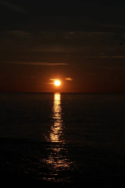 Свет Путь Закате Солнца Над Морем — стоковое фото