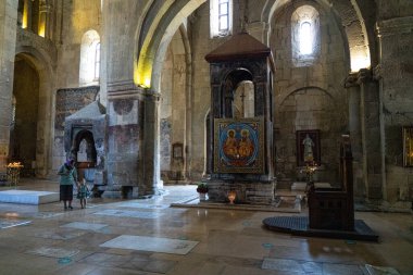 Mtskheta şehrinin kilisesindeki simgeler