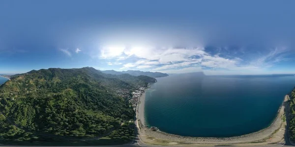 360 Panorama Vista Desde Dron Las Montañas Bosque Mar —  Fotos de Stock