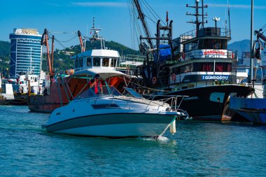 Batumi, Gürcistan - 7 Haziran 2021: Karadeniz 'de tekne gezisi