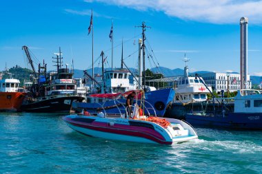 Batumi, Gürcistan - 7 Haziran 2021: Karadeniz üzerinde tekne gezisi
