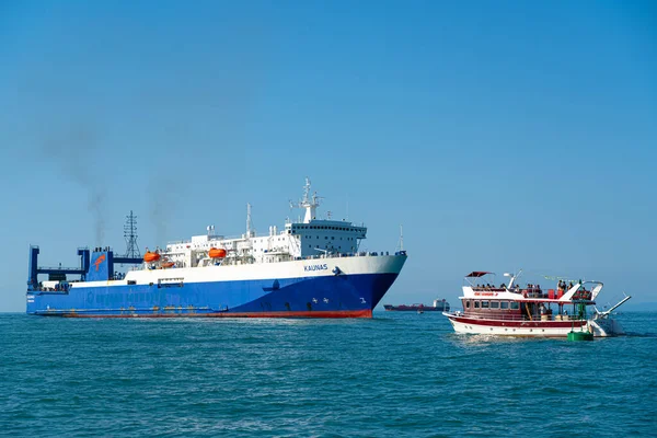 Batumi Georgia Junio 2021 Ferry Entra Puerto —  Fotos de Stock