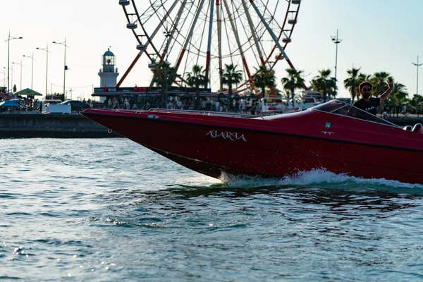 Batumi Georgien Juni 2021 Vergnügungstouristenboot Meer — Stockfoto