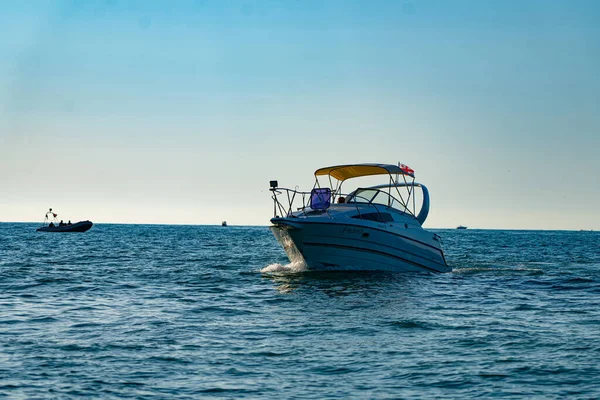 Batumi Georgien Juni 2021 Fritidsbåt Havet — Stockfoto