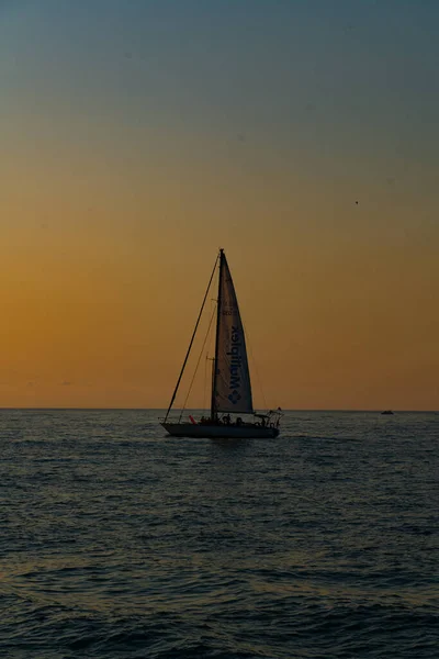 Batumi Georgia Junio 2021 Velero Atardecer — Foto de Stock