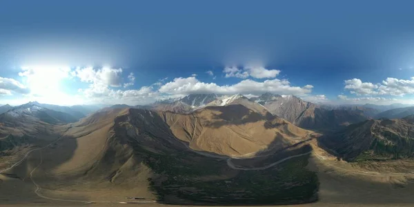 360 Vista Drone Montanha Marrom — Fotografia de Stock