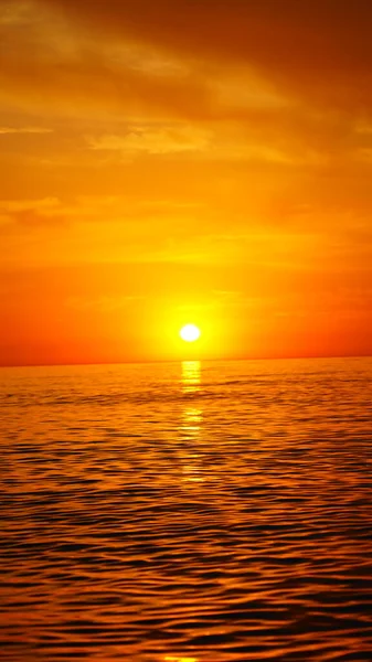 Beautiful Yellow Glare Sea Sun — Stock Photo, Image