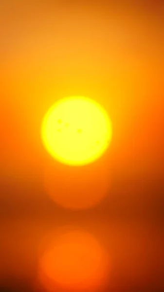 Huge Sun Sun Out Focus — Stock Photo, Image