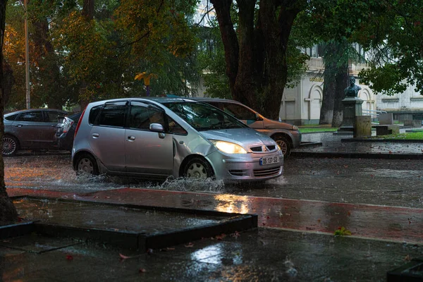 Batumi Georgia July 2021 Cars Drive Puddles Rain — Stock Photo, Image