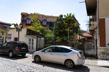Batumi, Gürcistan - 29 Nisan 2021: Eski şehir sokağı