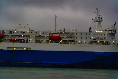 Batumi, Gürcistan - 4 Mayıs 2021 Kaunas gemisi limana girdi