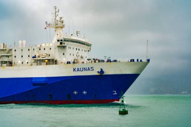 Batumi, Gürcistan - 4 Mayıs 2021 Kaunas gemisi limana girdi