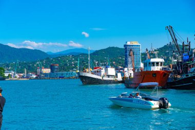 Batumi, Gürcistan - 7 Haziran 2021: Karadeniz 'de tekne gezisi
