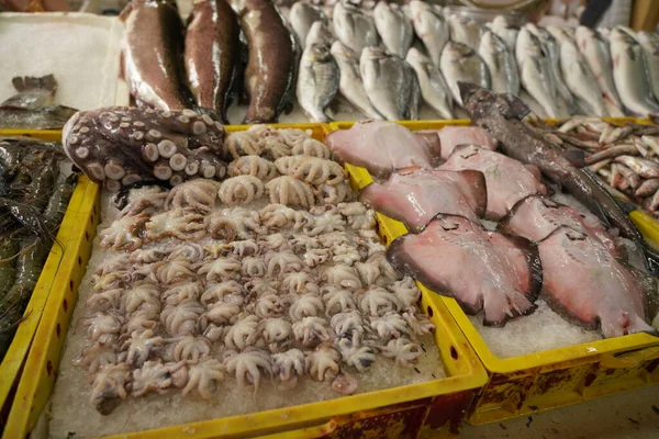 Batumi, Gürcistan - 23 Temmuz 2021: Balık Pazarı