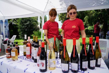 Batumi, Gürcistan - 06 Ağustos 2021: Halk Sanatları Fuarı