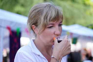 Batumi, Gürcistan - 06 Ağustos 2021: Halk Sanatları Fuarı