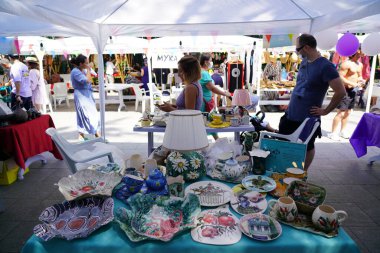 Batumi, Gürcistan - 06 Ağustos 2021: Halk Sanatları Fuarı