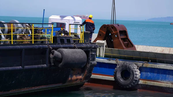 Batumi Georgia Junio 2021 Limpieza Del Fondo Marino Basura Puerto — Foto de Stock