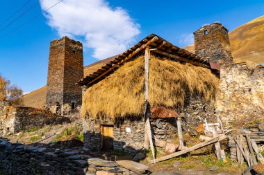 Ushguli, Gürcistan 'da sonbaharda Yukarı Svaneti