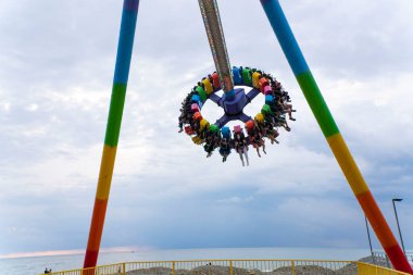 Batumi, Gürcistan - 13 Ağustos 2021: İnsanlar ilgi odağı