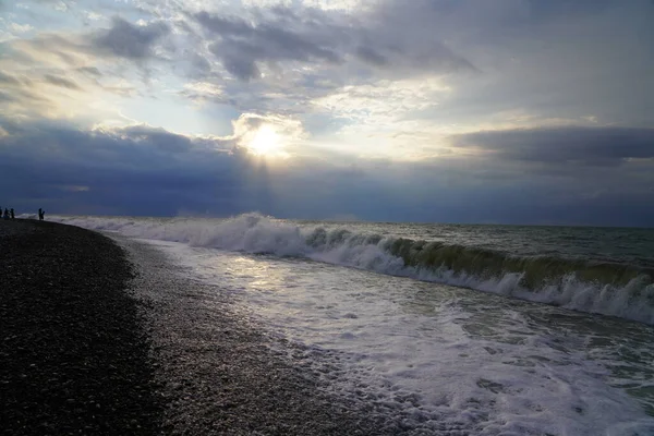 Mar Negro Durante Pôr Sol Tempo Nublado — Fotografia de Stock