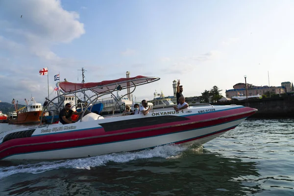 Batumi Georgien August 2021 Touristen Auf Einem Schnellboot Auf See — Stockfoto