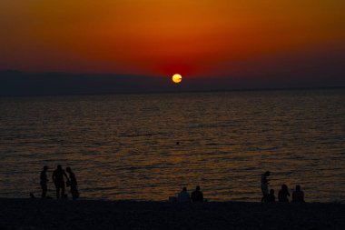 Gün batımında Batumi kıyıları