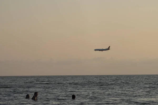 Batumi Georgia August 2021 Plane Flies Sea — Stock Photo, Image