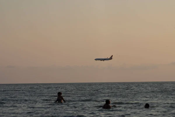 Batumi Georgia August 2021 Plane Flies Sea — Stock Photo, Image